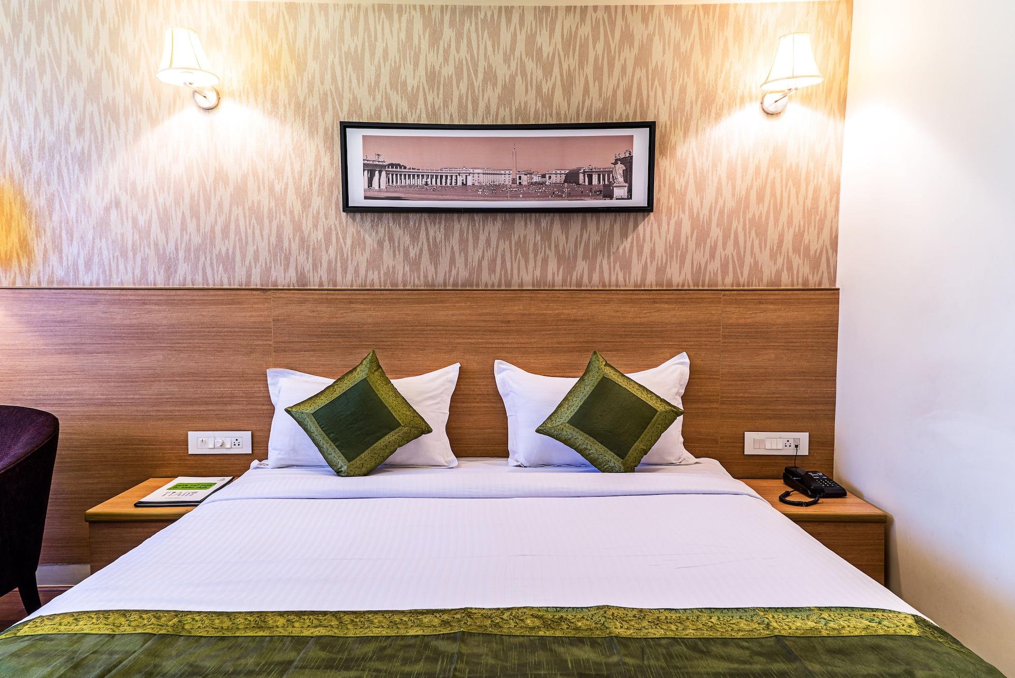 Treebo Premium Grand Emerald Pimpri-Chinchwad Exterior photo