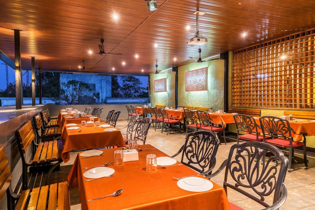 Treebo Premium Grand Emerald Pimpri-Chinchwad Exterior photo