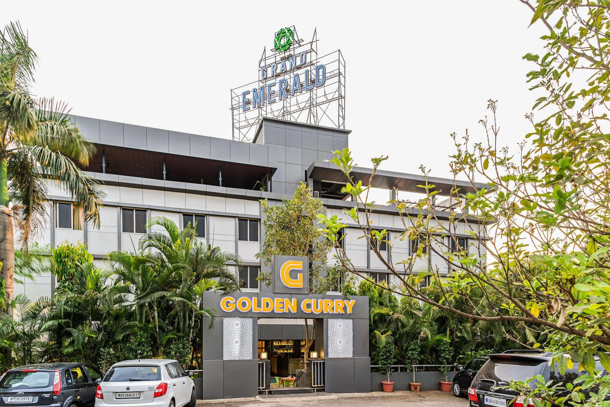 Treebo Premium Grand Emerald Pimpri-Chinchwad Exterior photo