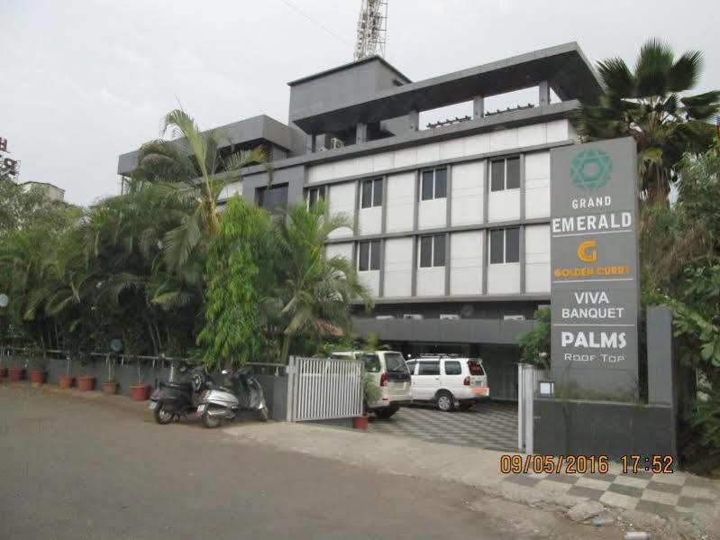 Treebo Premium Grand Emerald Pimpri-Chinchwad Exterior photo