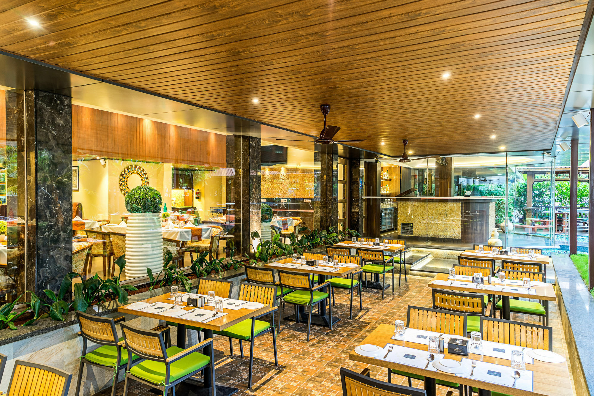 Treebo Premium Grand Emerald Pimpri-Chinchwad Exterior photo